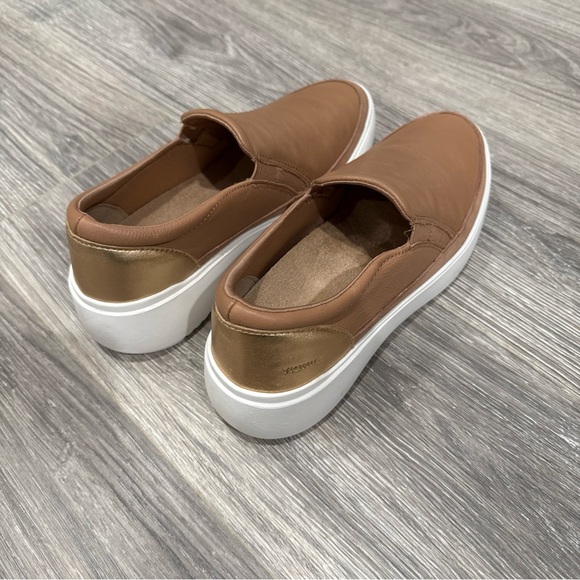 Vionic Men's Light Brown Slip-On Loafers - Picture 2 of 6